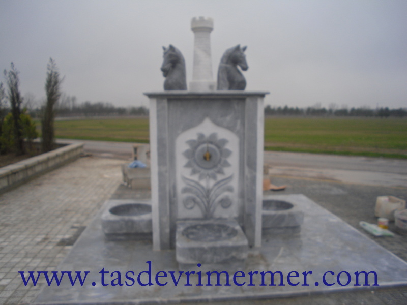 4 Yönlü Yer Levabolu İşlemeli Çeşme